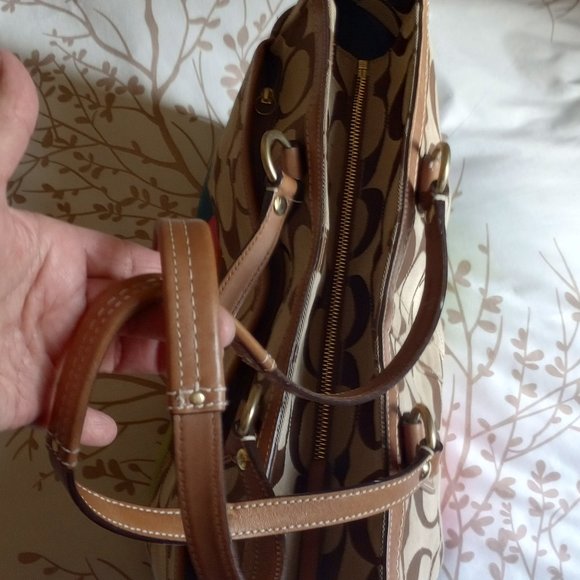 Coach Signature Khaki Multicolor Stripe Diaper/Travel Bag - Picture 3 of 4